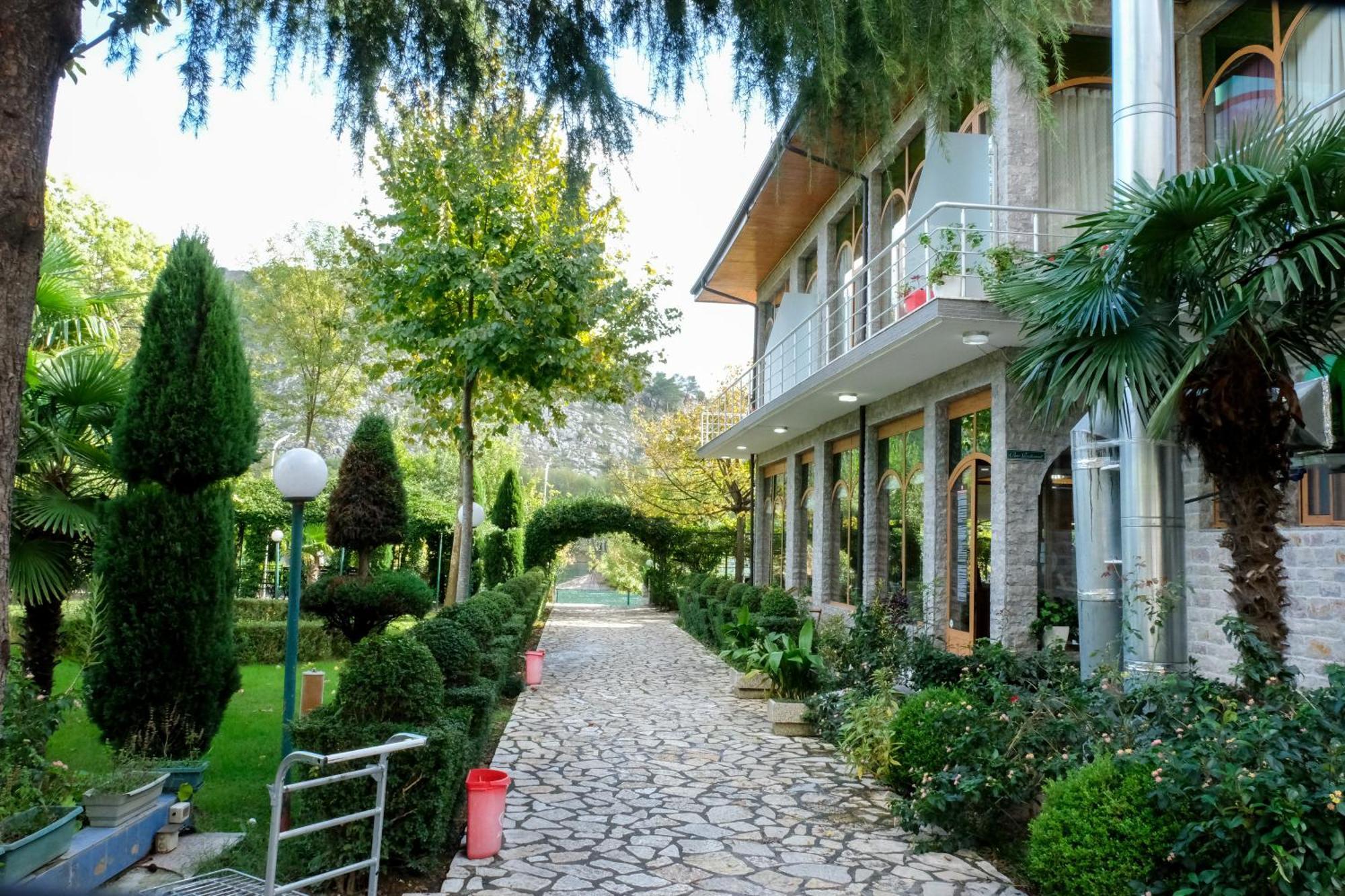 Buna Park Hotel Berdic e Siperme Esterno foto