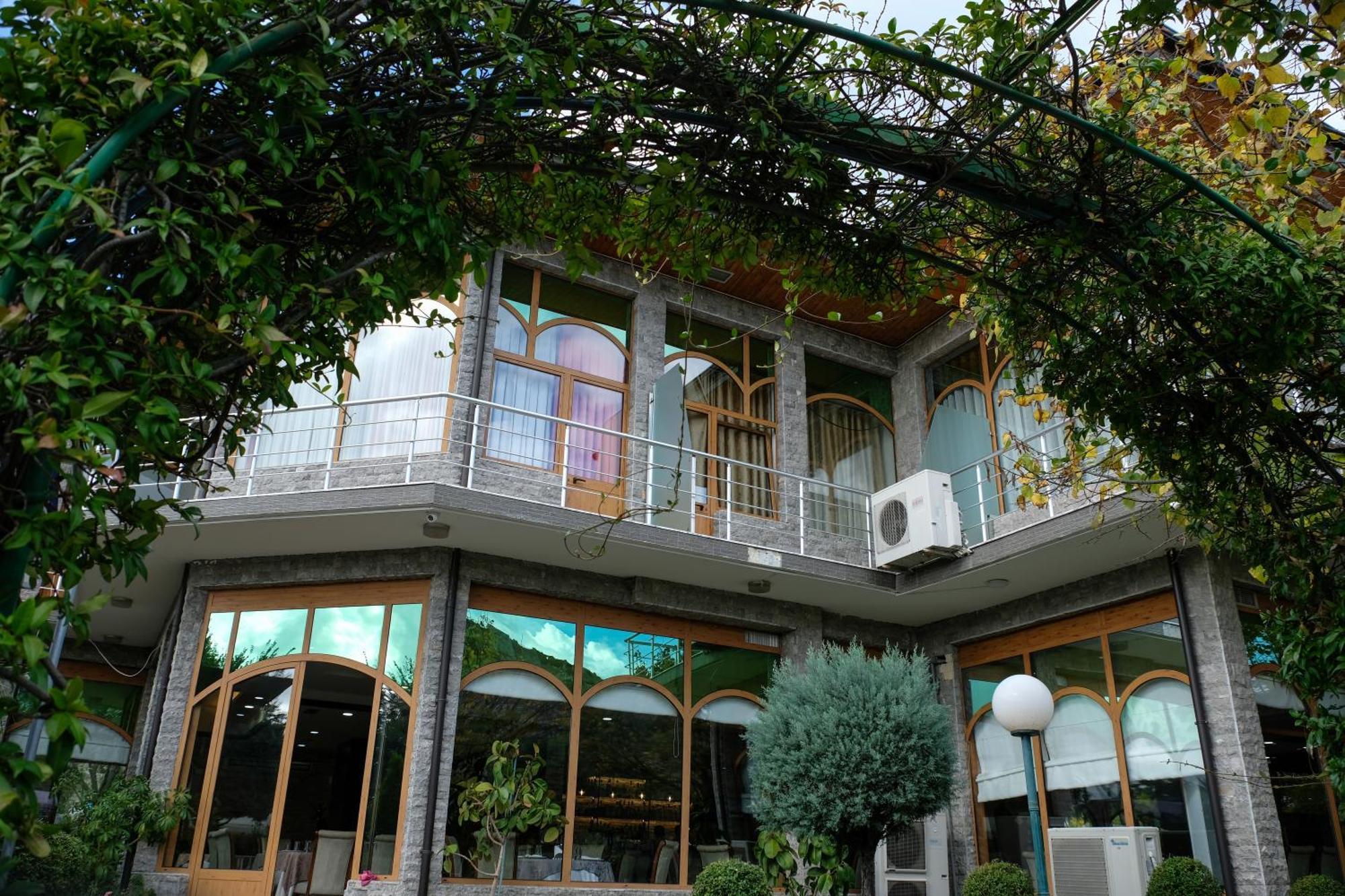 Buna Park Hotel Berdic e Siperme Esterno foto