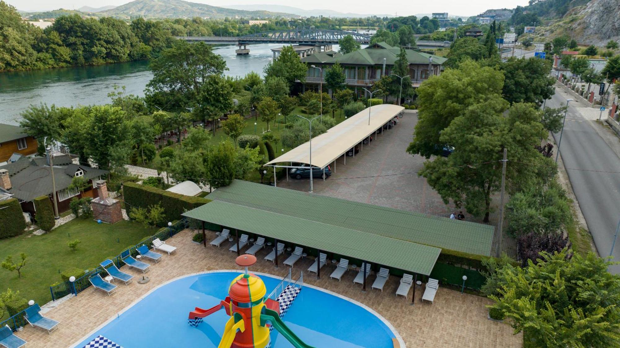 Buna Park Hotel Berdic e Siperme Esterno foto
