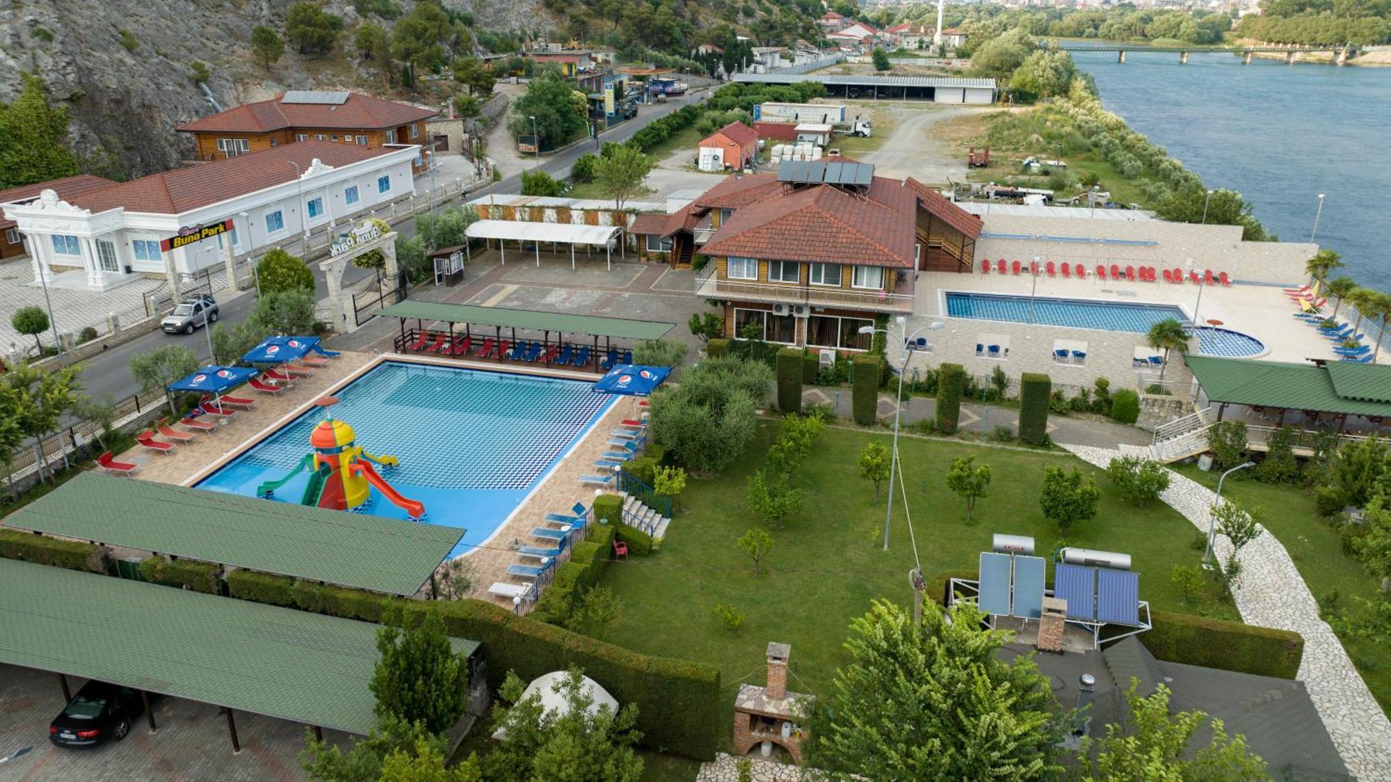 Buna Park Hotel Berdic e Siperme Esterno foto